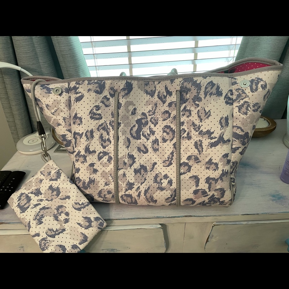 Neoprene bag
